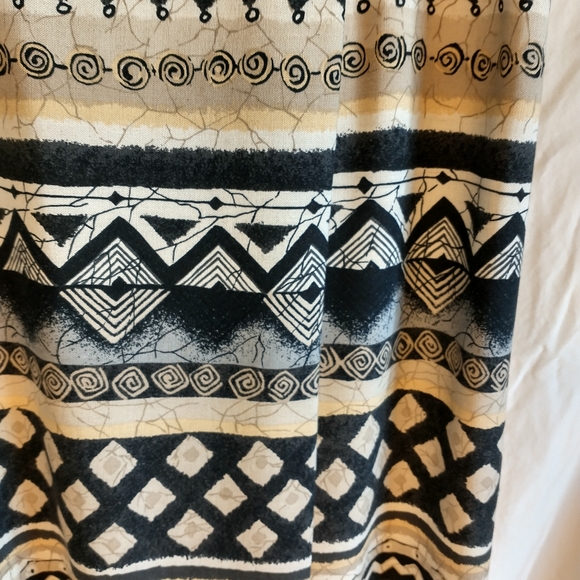 Worthington Size 8P Geometric Print Skirt - Picture 4 of 4